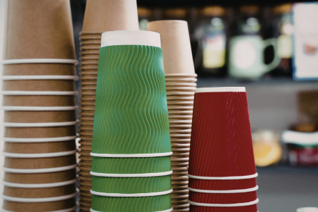 Enkeltvægge eller dobbeltvæggede kaffekopper? En producentvejledning